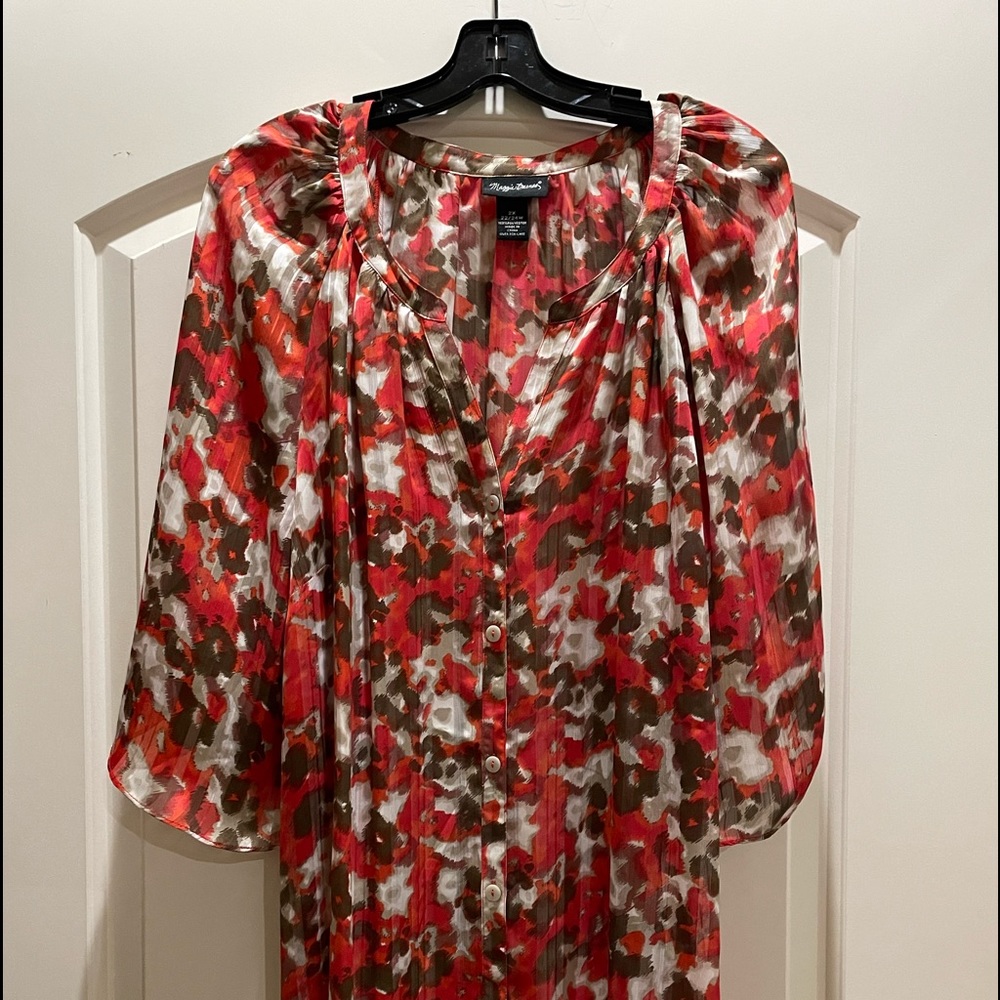 Maggie Barnes top